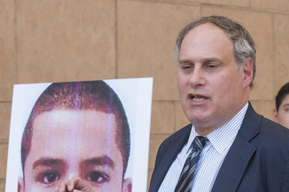 Demanda para evitar deportación de menores que estuvieron en hotel de McAllen