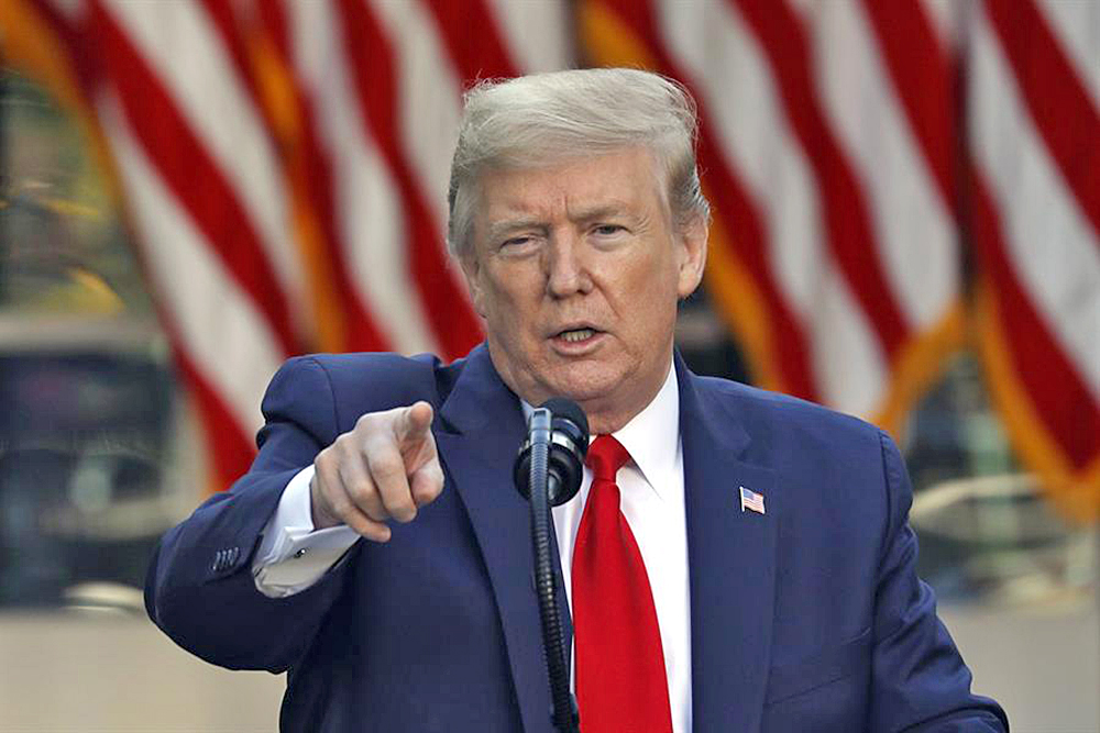 Trump extiende por 5 semanas préstamos a pequeñas empresas por la pandemia