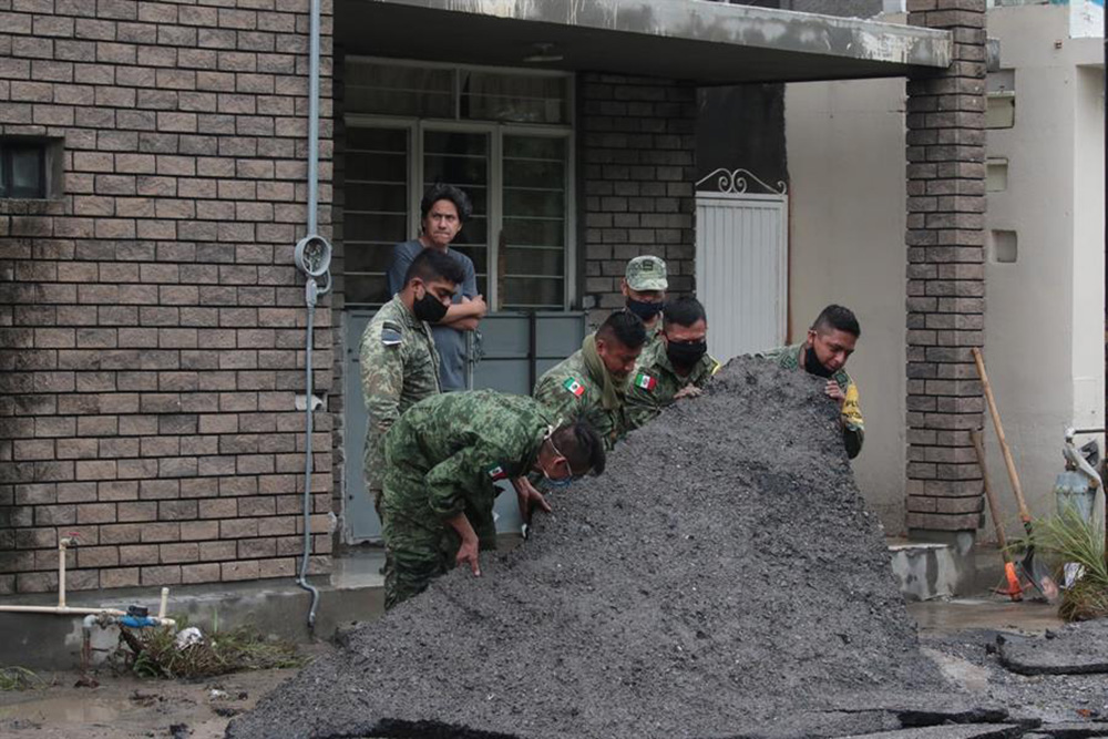 Hanna se debilita tras dejar cuatro muertos y seis desaparecidos