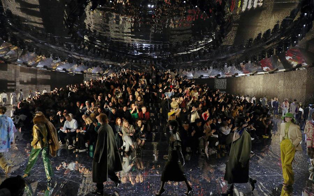 Gucci cierra la Semana de la Moda digital en Milán con 12 horas de desfile