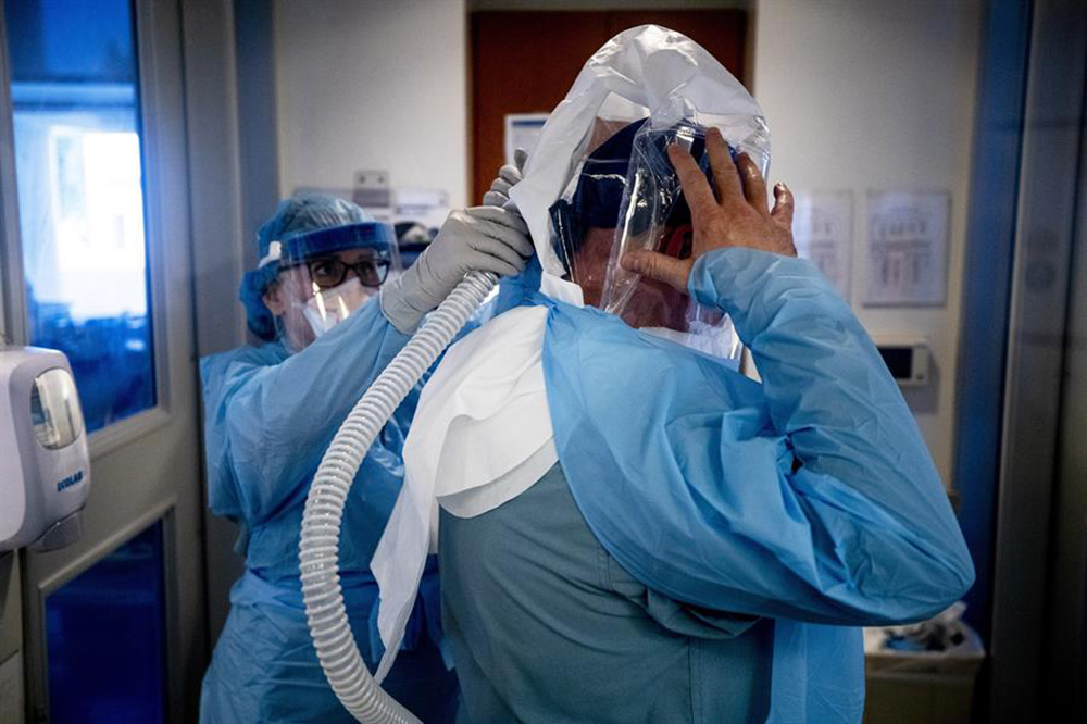 Vaivenes en política inmigratoria de Trump amenazan dotación de médicos