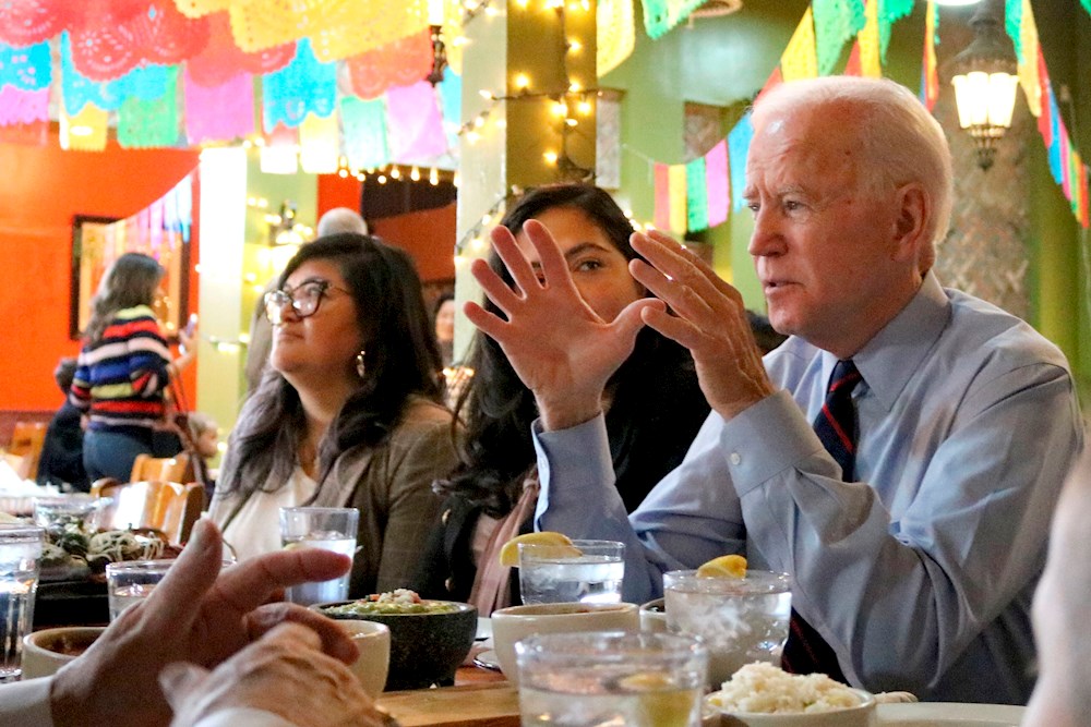 Pandemia golpea a los latinos y aumenta su interés en participación política