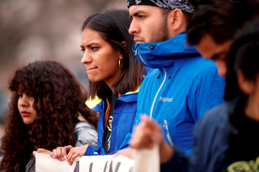 Gobierno no admitirá nuevos solicitantes y solo renovará DACA un año