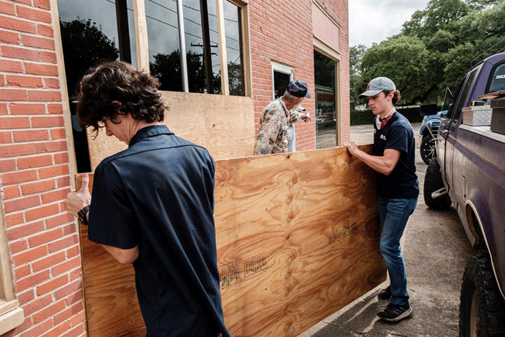 Masiva evacuación en Texas y Lousiana por el “catastrófico” huracán Laura