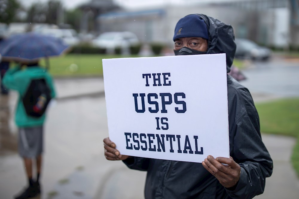 Estados y ciudades demandan al Gobierno Trump por cambios al Servicio Postal