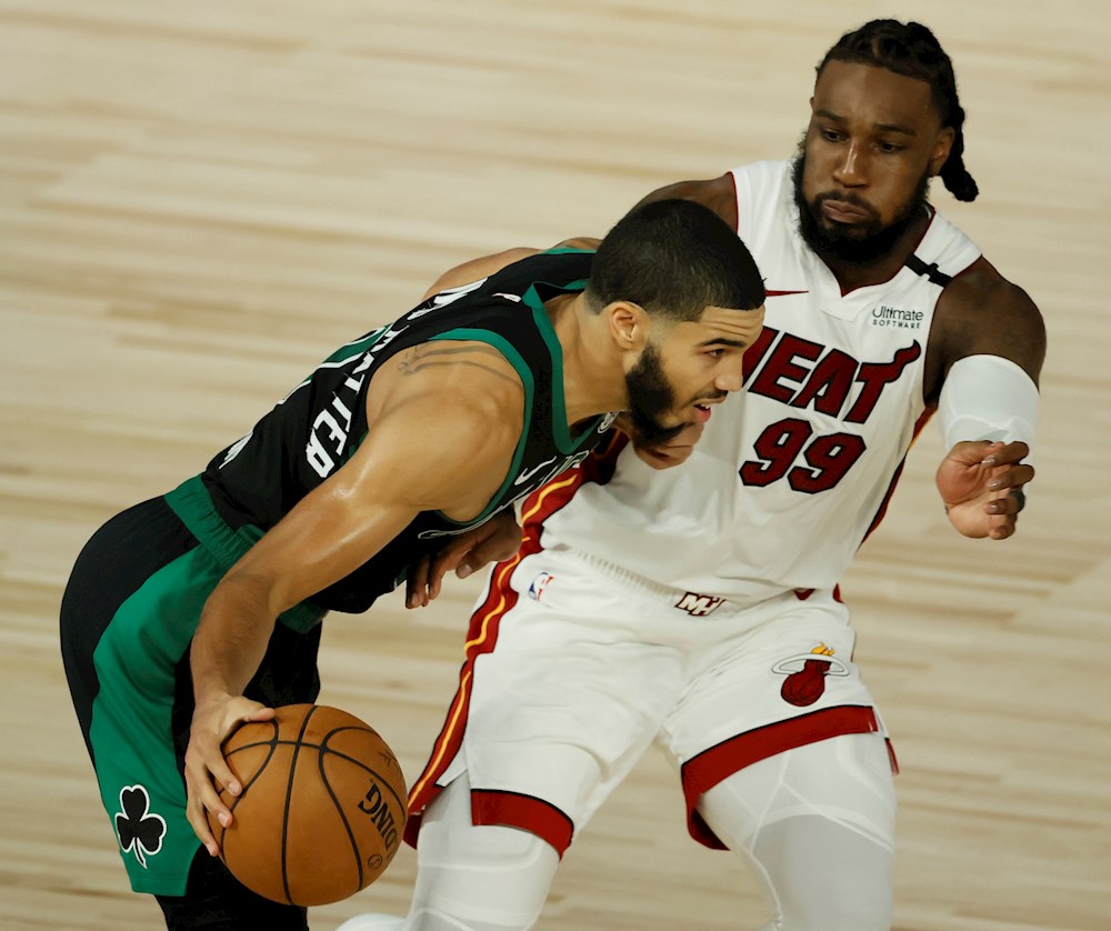 117-114. Adebayo y Dragic dan triunfo y ventaja a Heat sobre Celtics