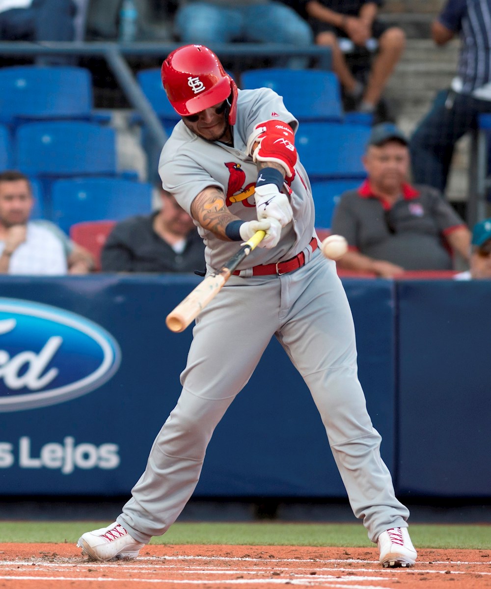 Molina, jonrón y número 21 en honor a Clemente; Alfaro recupera a Marlins