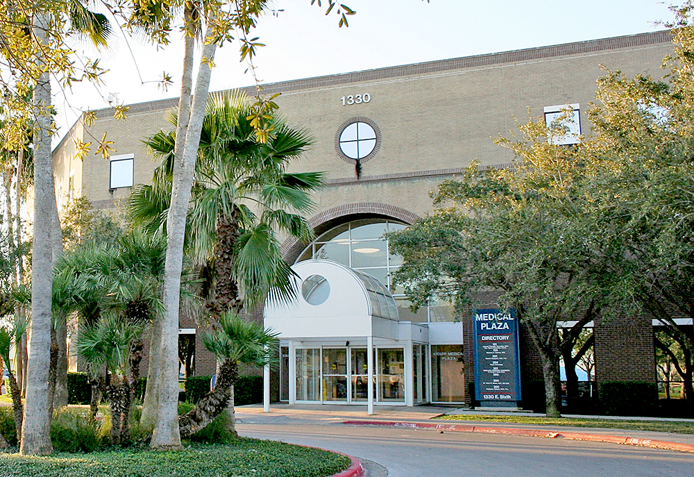 15 médicos integran la histórica Primera Clase de residentes de medicina interna en Weslaco