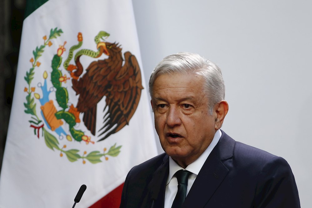 López Obrador exhibe triunfal su “fórmula única en el mundo” de gobernar
