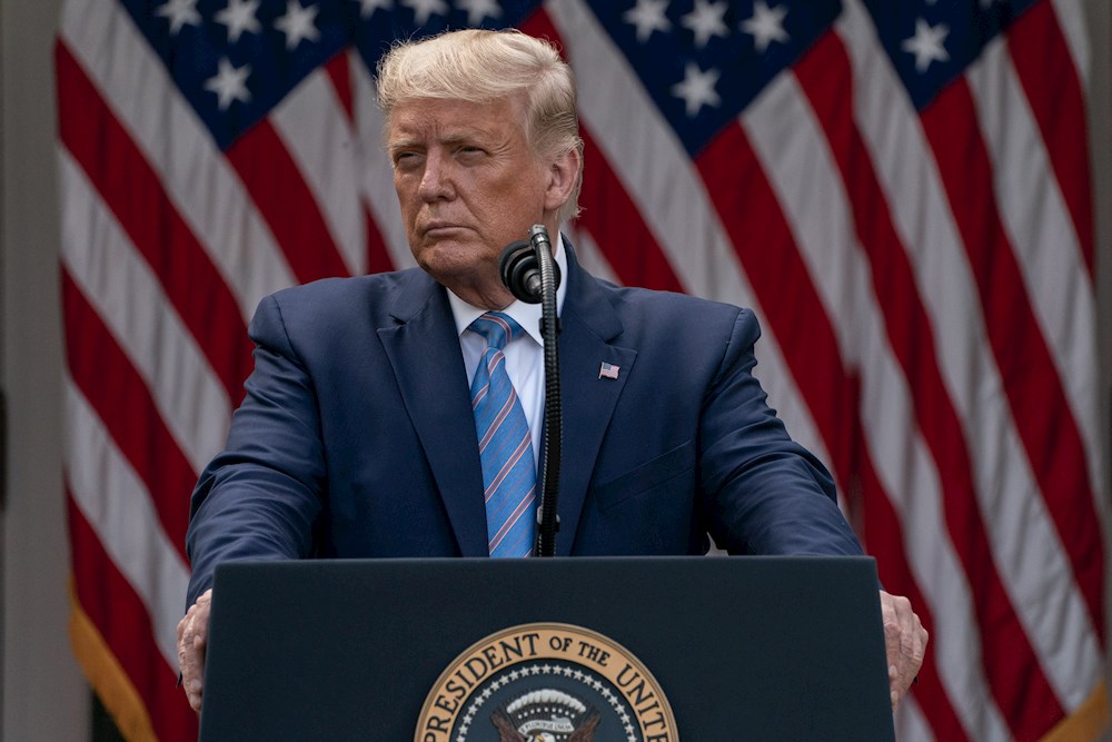 Trump anuncia plan para distribuir 150 millones de tests rápidos de COVID-19