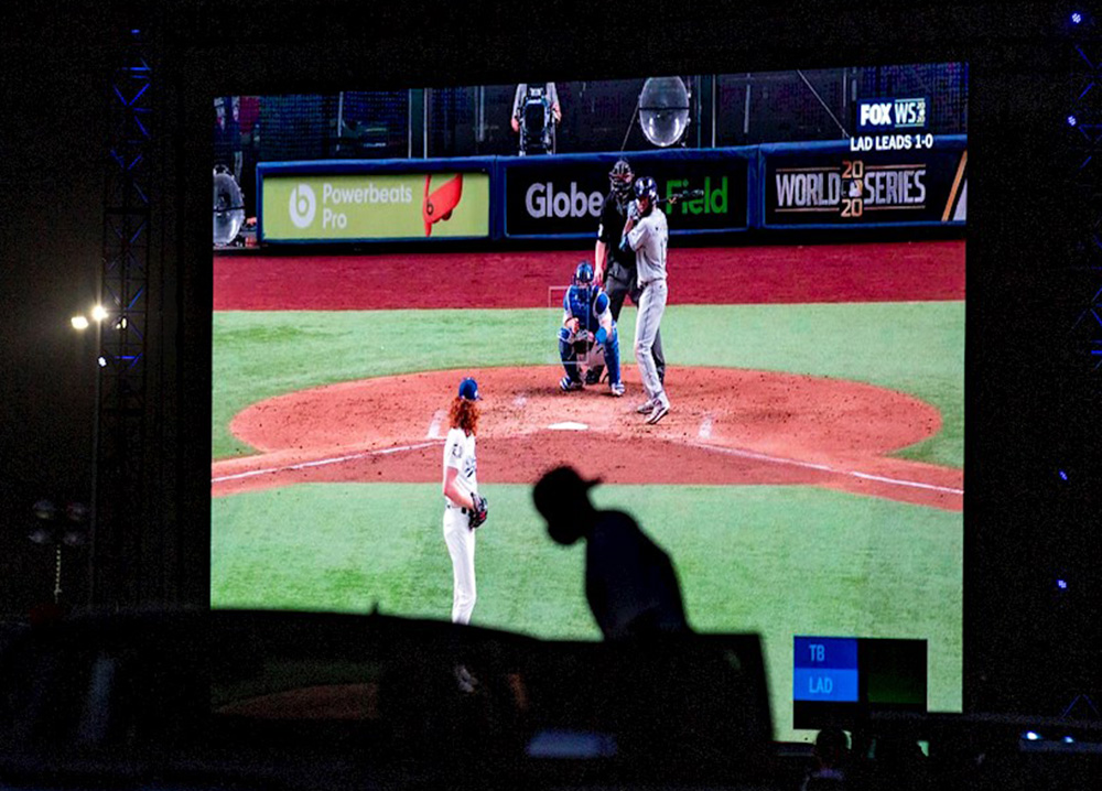 Primer juego de la Serie Mundial impuso récord por baja audiencia