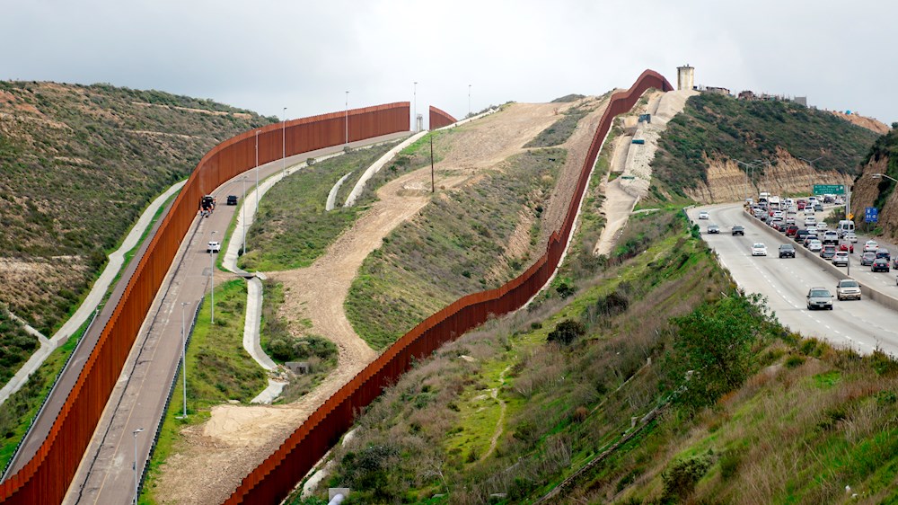 Trump construye a “toda prisa” el muro para poder presumir en campaña