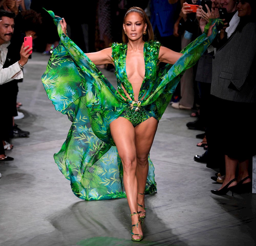 Jennifer López y Armie Hammer unirán amor y acción en “Shotgun Wedding”