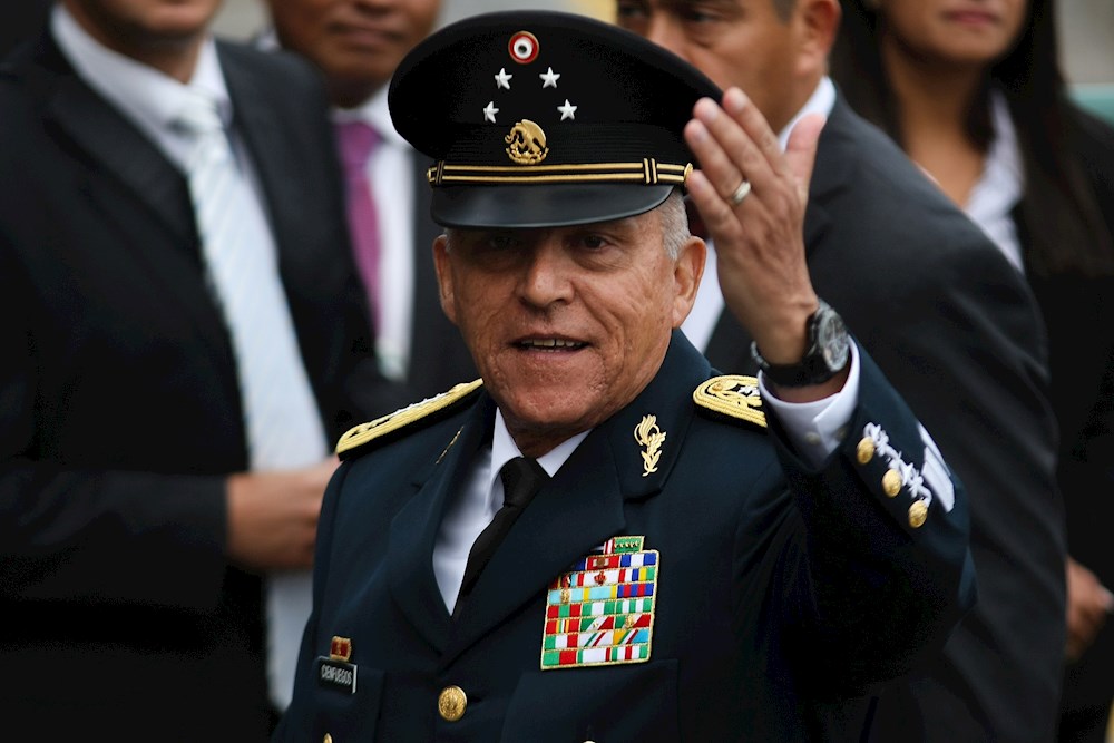 EEUU desconfió de México para detener al exministro Cienfuegos, dice experto