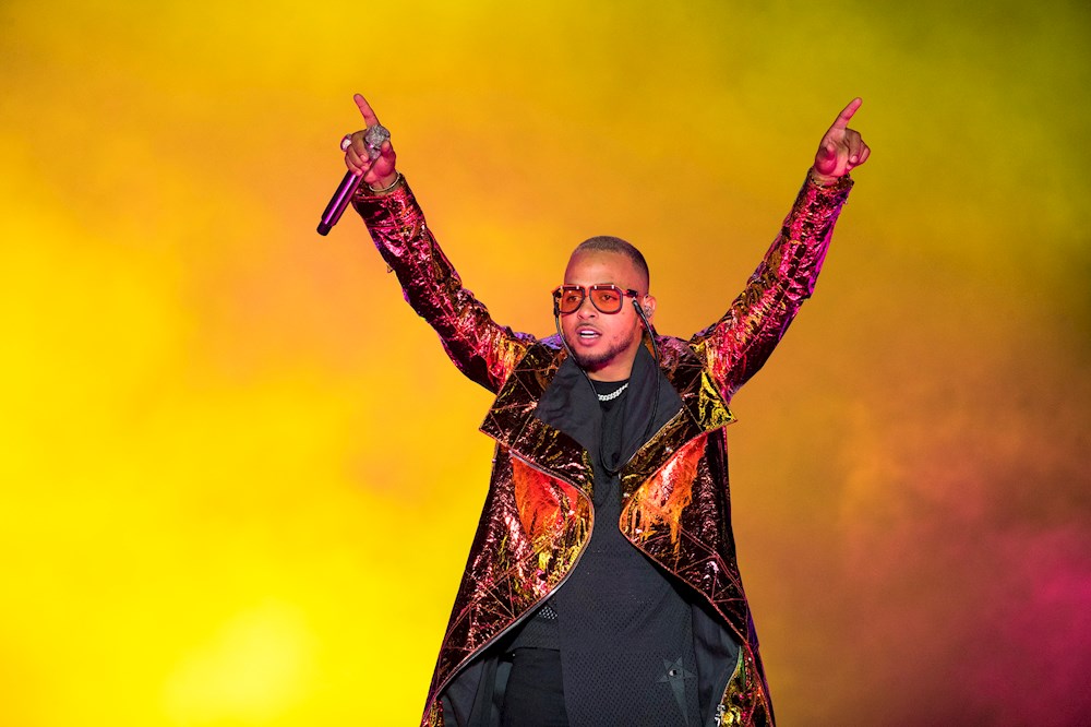 ¡Salgan a votar!” Más y más artistas latinos toman partido en las elecciones