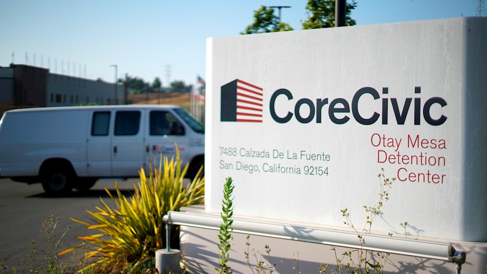 Se desploman en Bolsa las firmas de cárceles de migrantes tras las elecciones