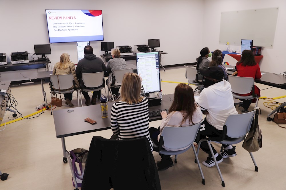 Biden arrebata el liderazgo a Trump en Pensilvania, aunque sigue el conteo