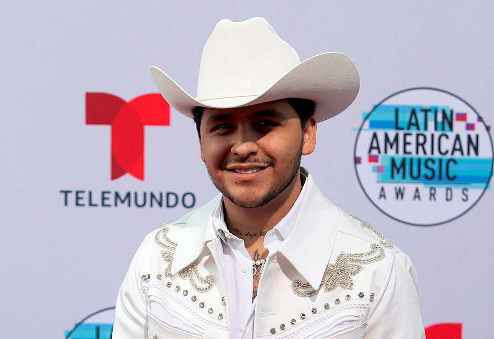 Nodal supera los mil millones de reproducciones en YouTube con “Adios Amor”