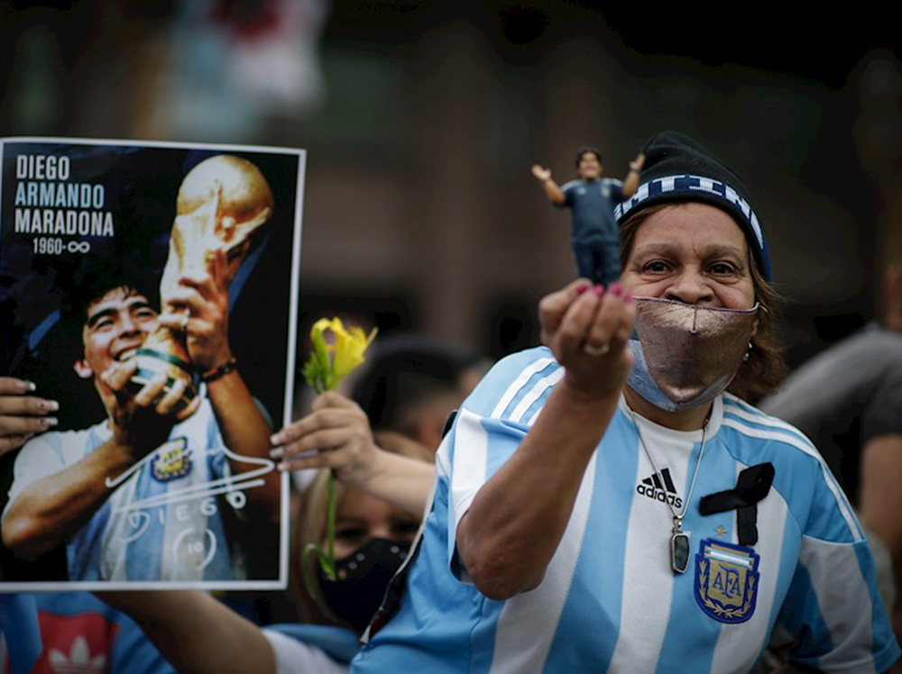 El agente de Maradona dice que la ambulancia tardó más de media hora en llegar