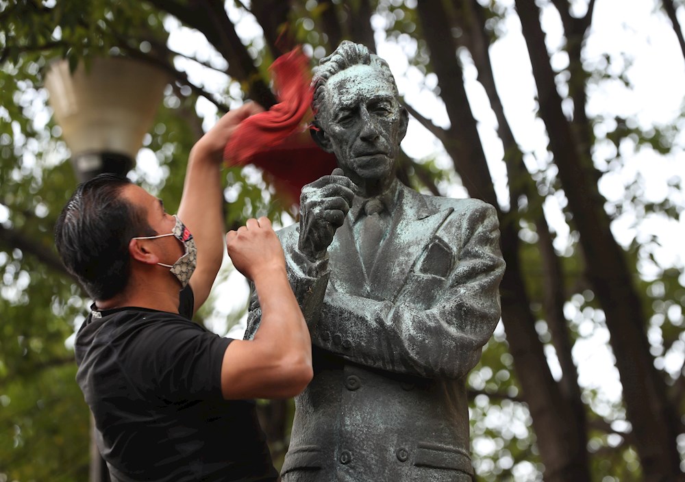 Cincuenta años sin Agustín Lara: compositor, amante, padre y mito