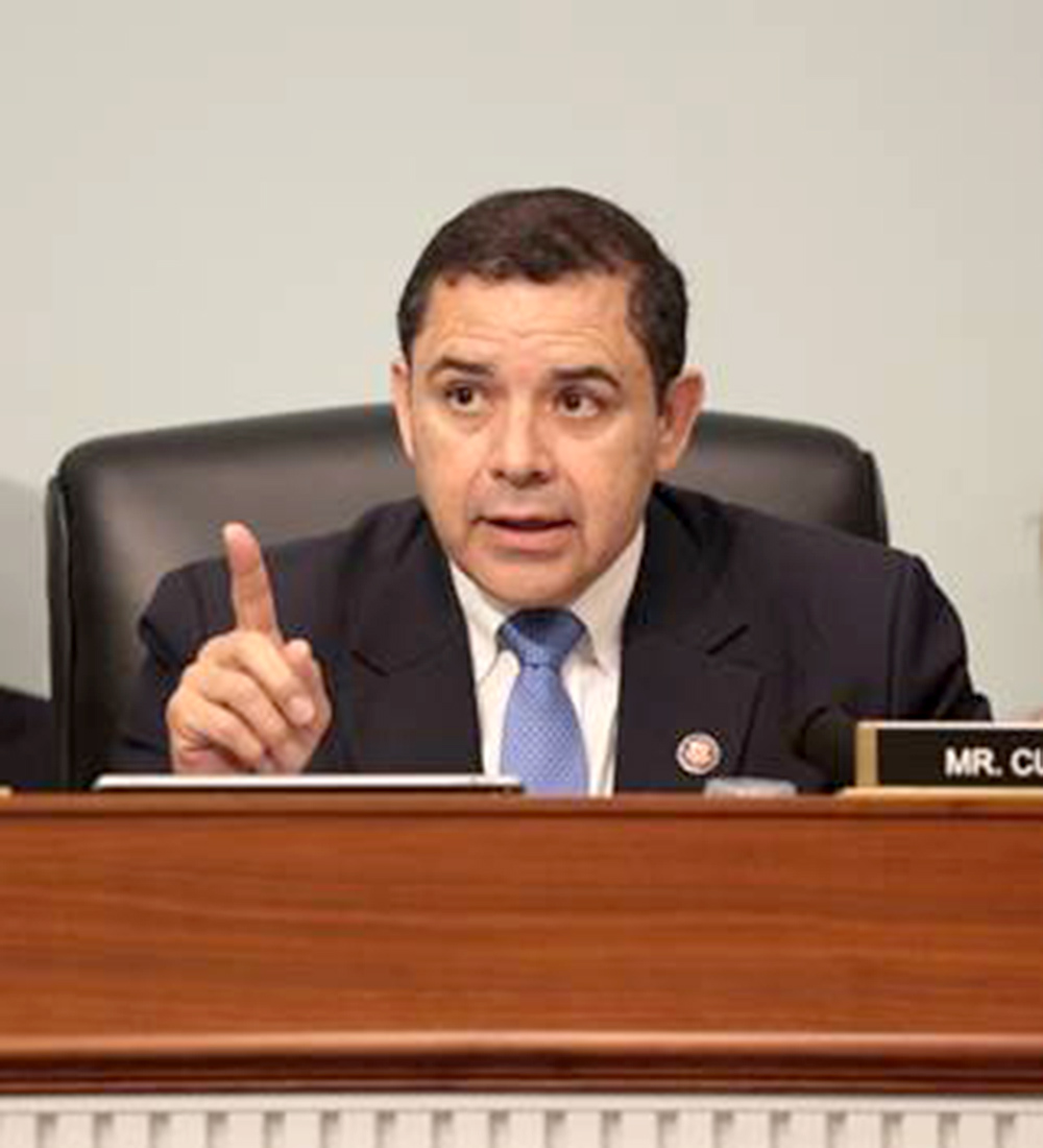 Confirman al congresista Henry Cuéllar en importante comité