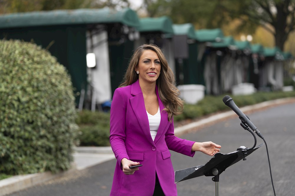 Renuncia la directora de comunicación de la Casa Blanca de Trump