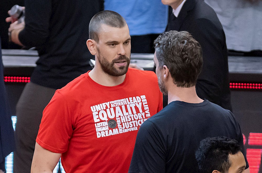 Pau Gasol admite que “sería muy especial” jugar en los Lakers con MarcPau Gasol admite que “sería muy especial” jugar en los Lakers con Marc