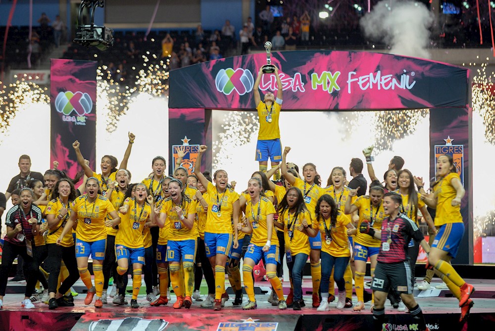 0-1 (3-2). Tigres vence a Monterrey en penaltis y gana la Liga femenina
