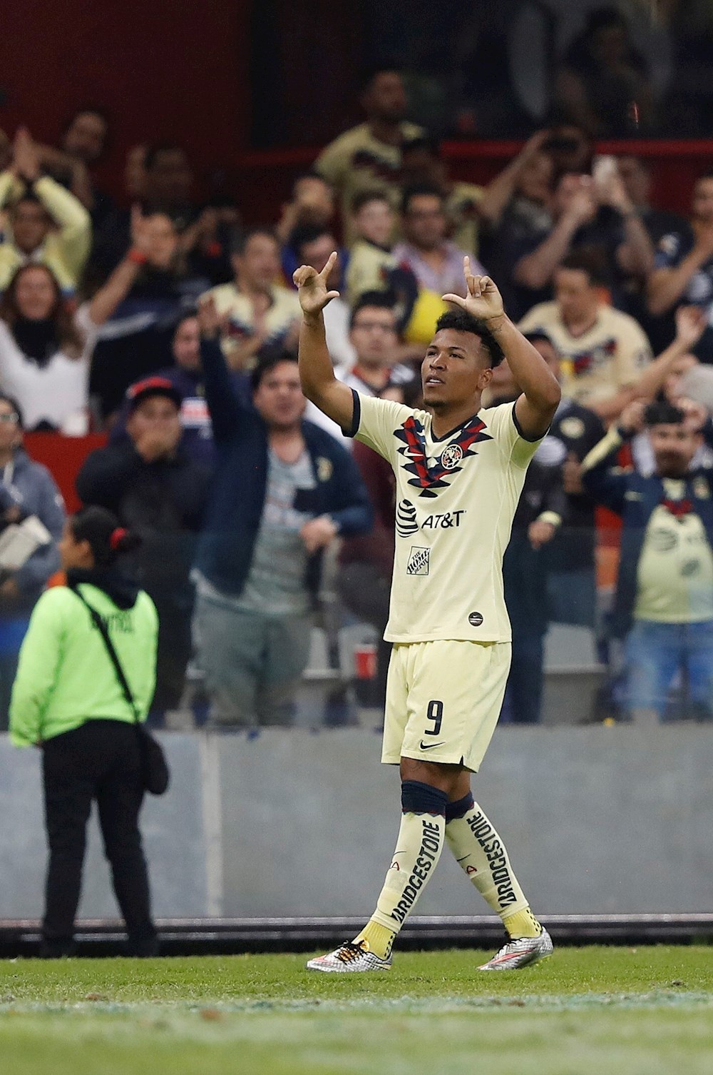 El argentino Aguilera y el colombiano Martínez dan triunfo al América