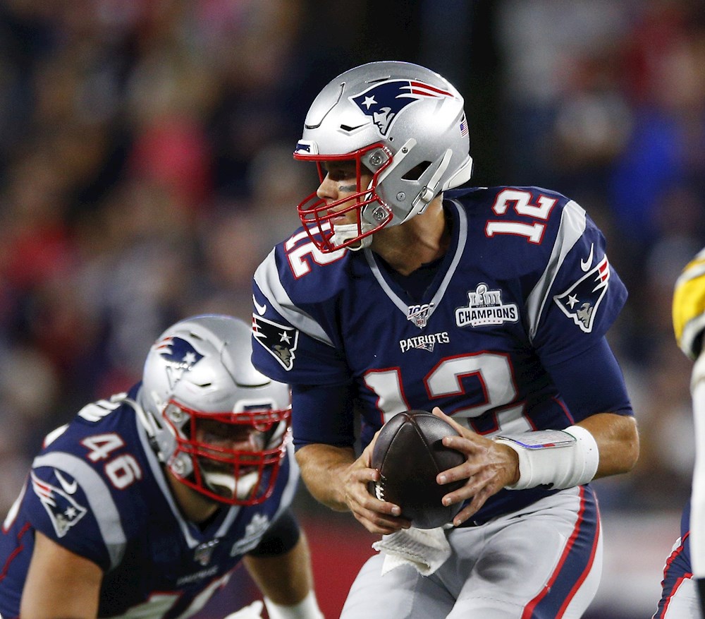 Brady pone a Buccaneers en la final de la NFC; la defensa a Chiefs en la AFC