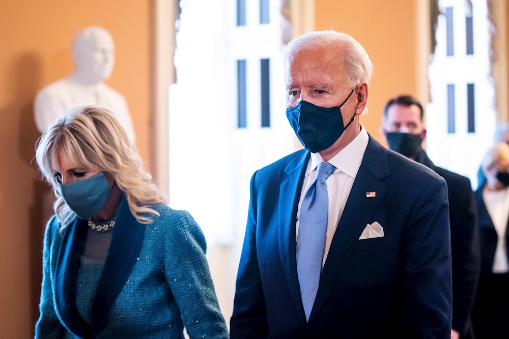 Biden dice que Trump le ha dejado “una carta muy generosa”