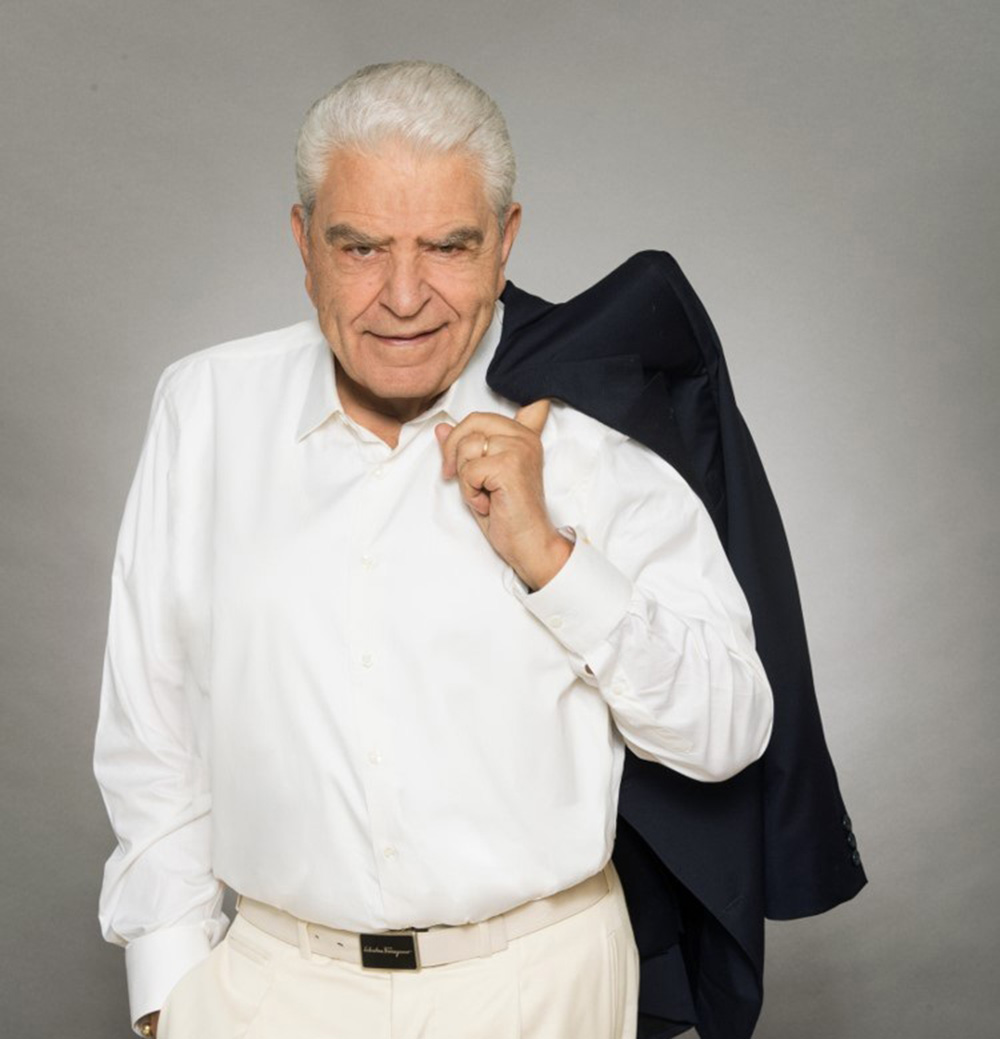 Don Francisco se transforma para encarar su nuevo reto profesional