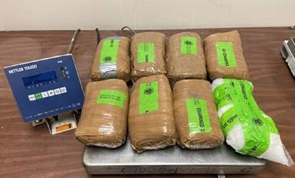 En el puente internacional de Hidalgo decomisan $365 mil en metanfetamina