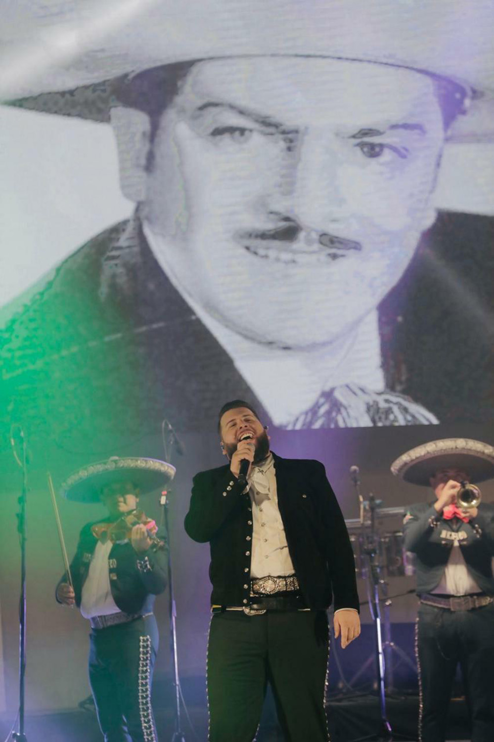 EL FANTASMA INVITADO DE HONOR EN HOMENAJE A ﻿JOSÉ ALFREDO JIMÉNEZ