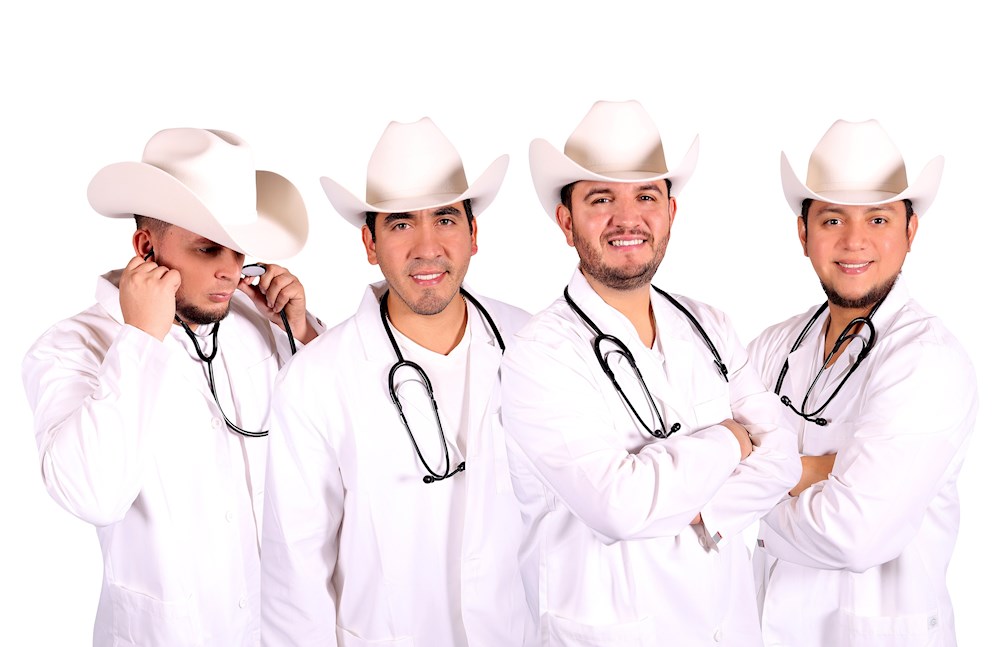 Miembros de Calibre 50, con una vida de “mortales” que inspiró su nuevo disco