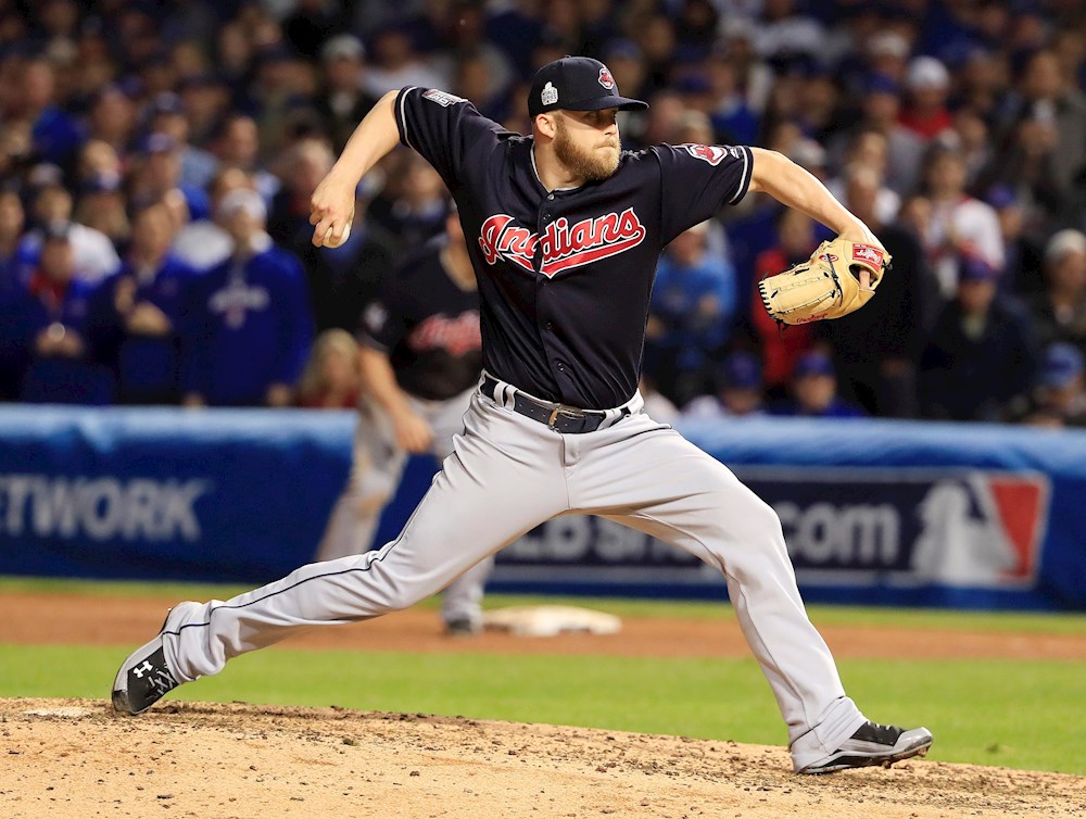 Cody Allen, líder de salvamentos de los Indios, se retira a los 32 años