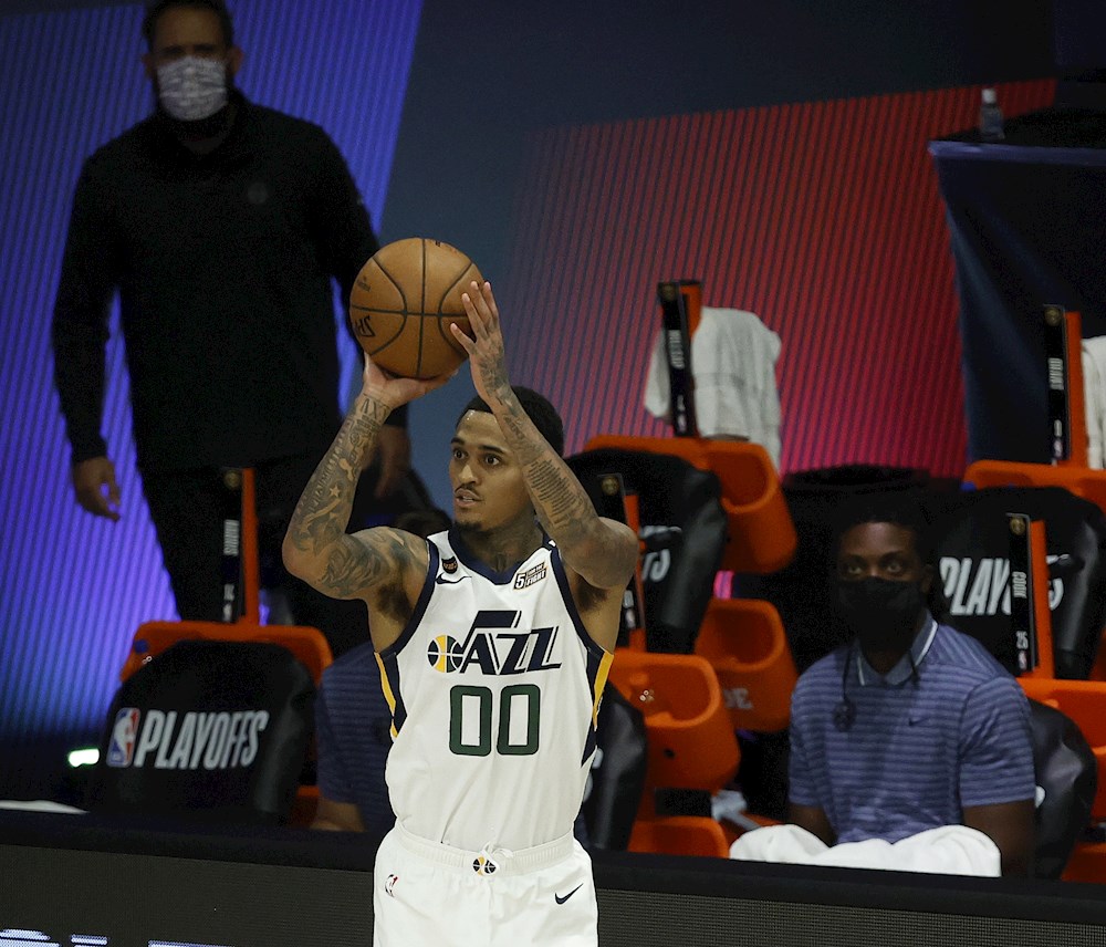 Los Jazz trituran a unos Lakers en caída libre
