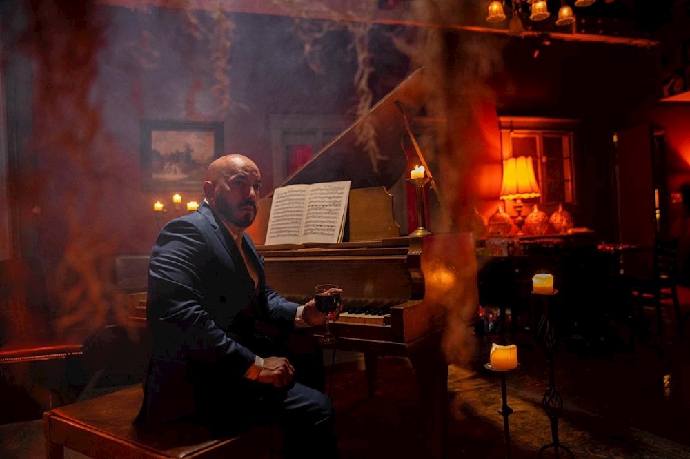 Lupillo Rivera hermana en “Época pesada” los corridos mexicanos de ayer y hoy