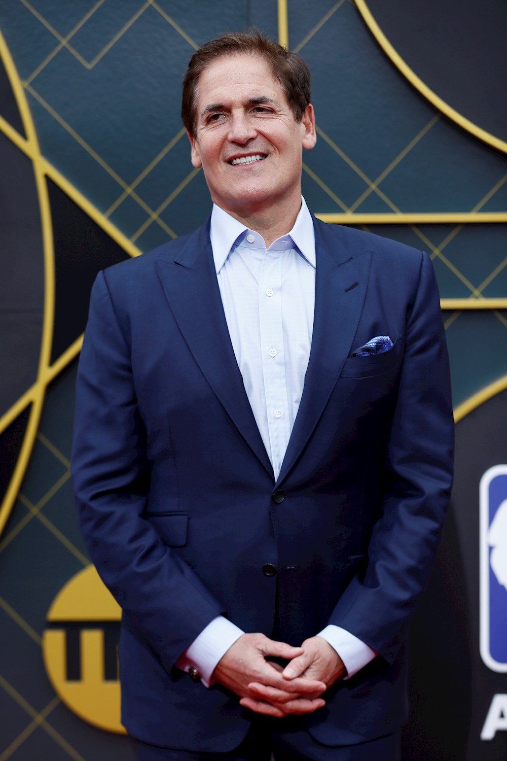 Líderes republicanos de Texas piden a Cuban que venda los Mavericks