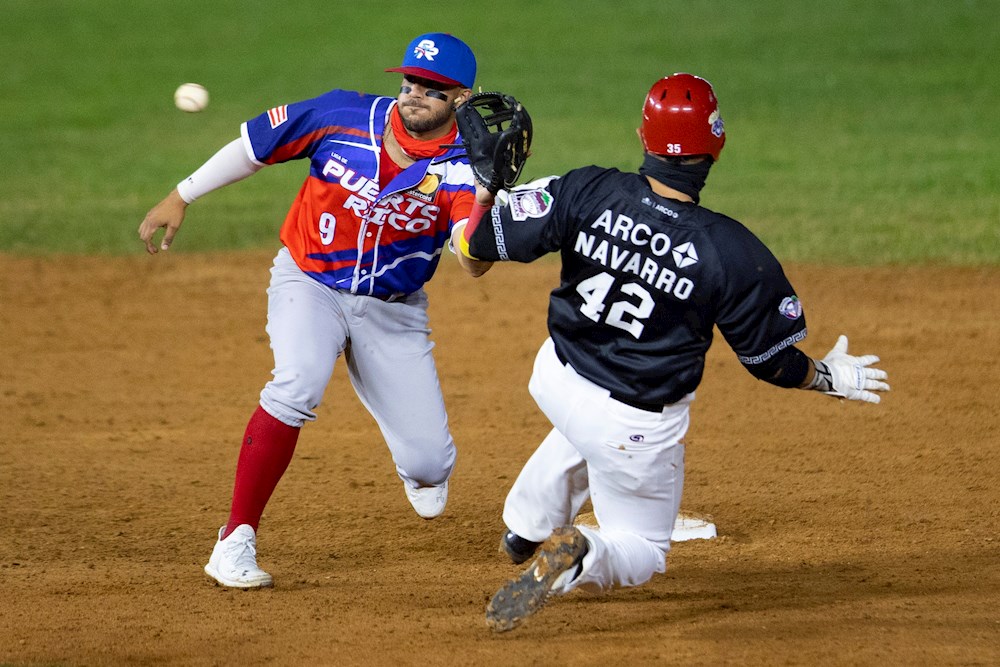 Puerto Rico vence a México y pone un pie en la semifinal