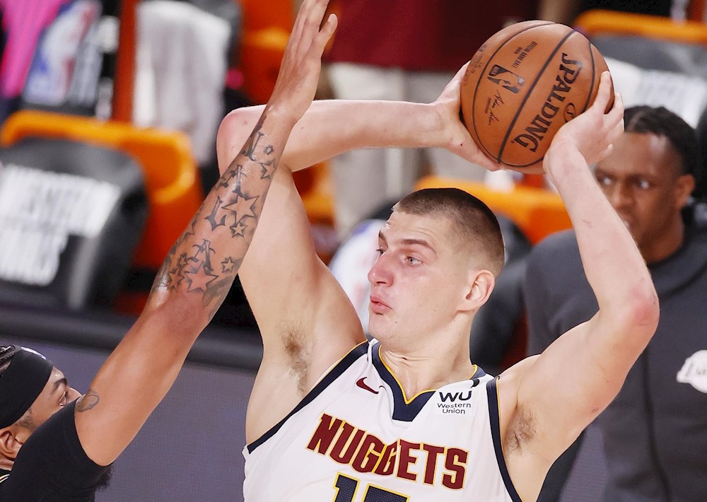 Un Jokic sensacional corta la racha triunfal de los Jazz; Campazzo, 11puntos