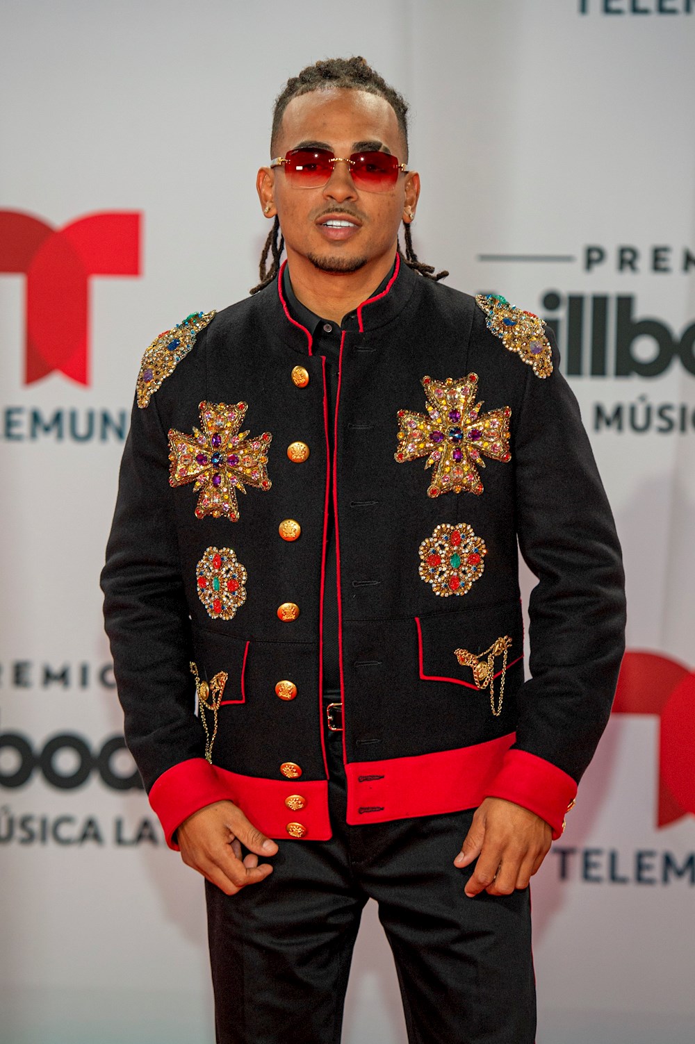 Ozuna, en lo más alto de compositores latinos de Billboard por “Los Dioses”