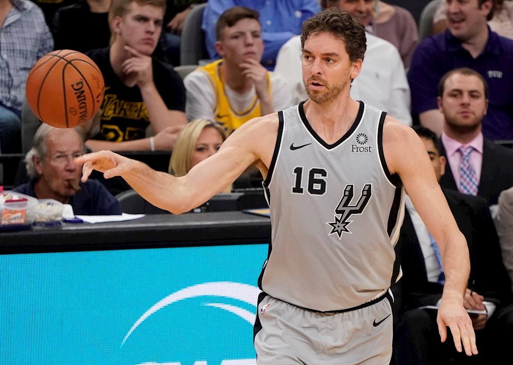 Pau Gasol pone fin a dos décadas de éxitos en la NBA