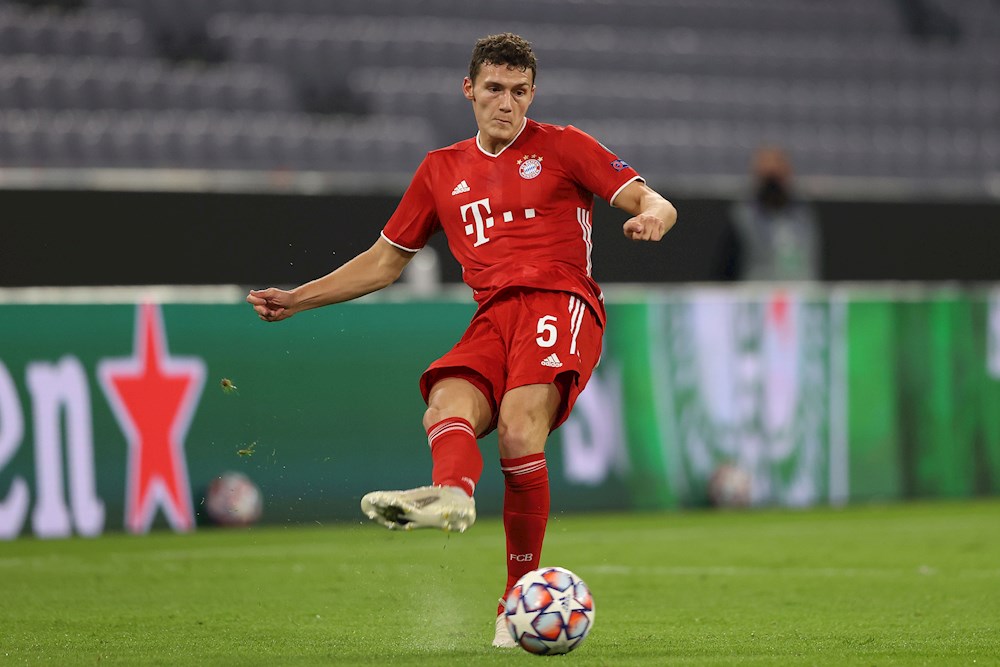 Pavard baja en el Bayern por positivo de coronavirus