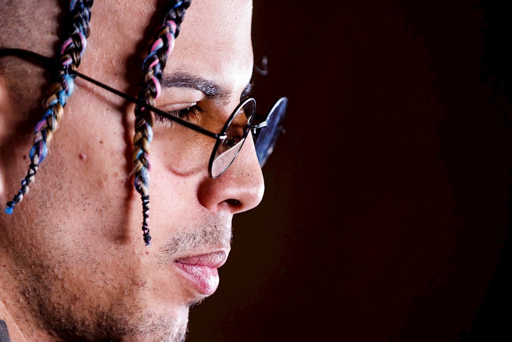 Rauw Alejandro lanza el vídeo de la canción “Dile a Él” de álbum Afrodisíaco