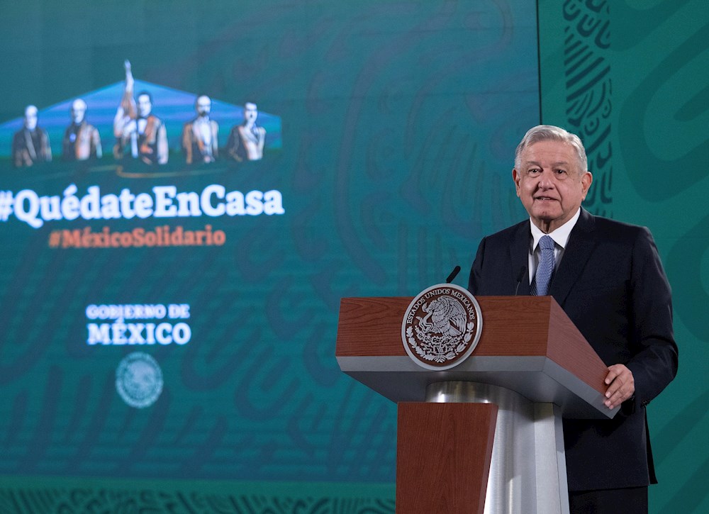 López Obrador dice que México protege a migrantes pese a masacre en el norte