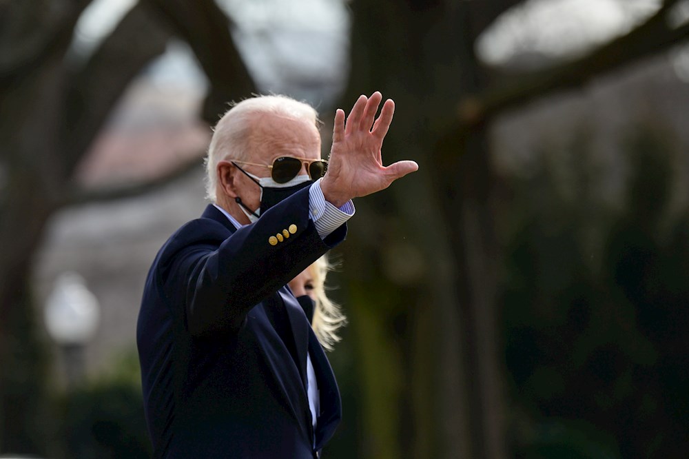 Joe Biden visita Texas tras el impacto del fuerte temporal de frío