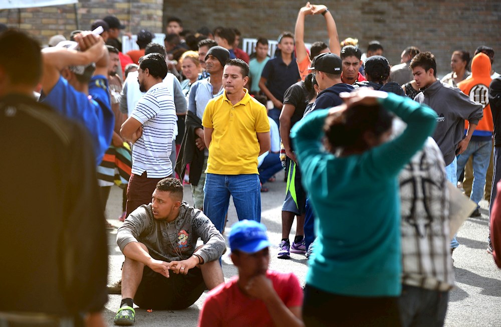 El Gobierno de EE.UU. y albergues se aprestan para nueva oleada de migrantes