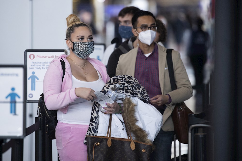 Los CDC alertan de un repunte de los casos de covid pese a vacunas