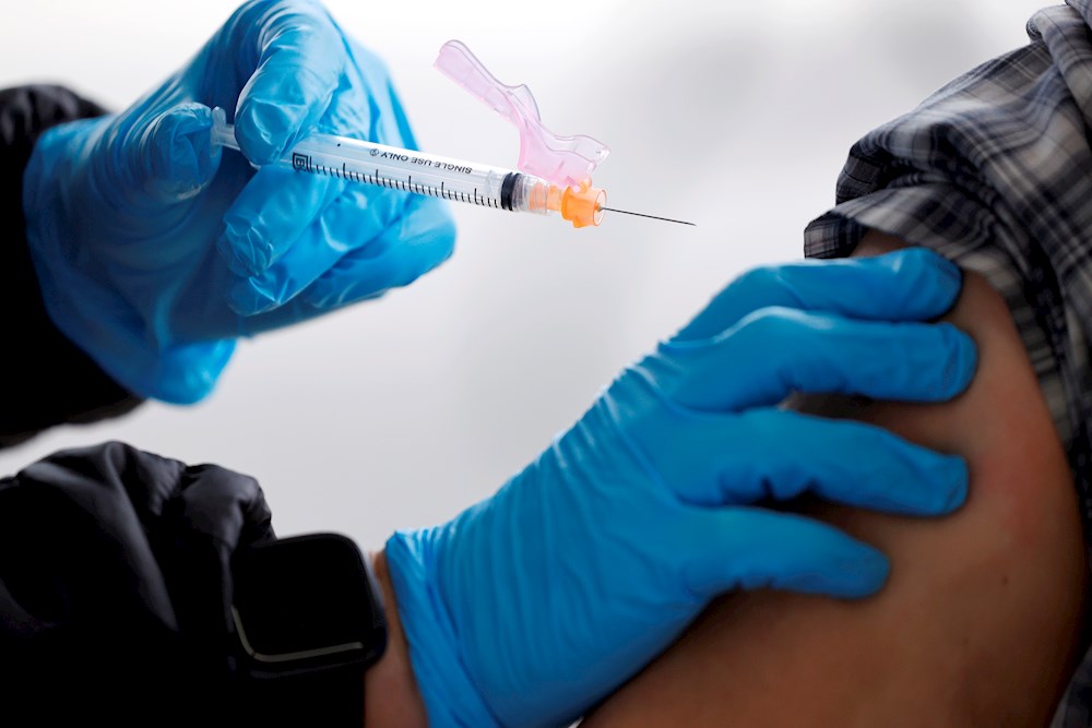 ¿Por qué la vacuna de J&J no gusta a parte de la Iglesia Católica nacional?